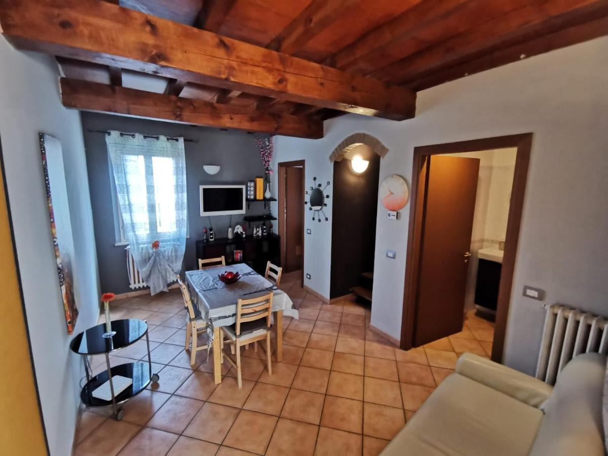 Apartment In The City Center With Self Check-In Parma Exteriér fotografie